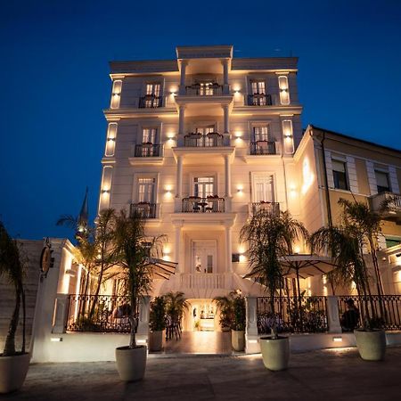 Art Gallery Boutique Hotel Durres Bagian luar foto