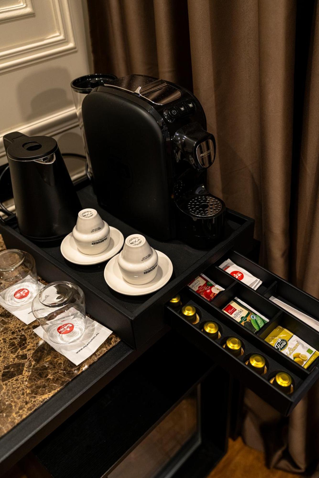 Art Gallery Boutique Hotel Durres Bagian luar foto