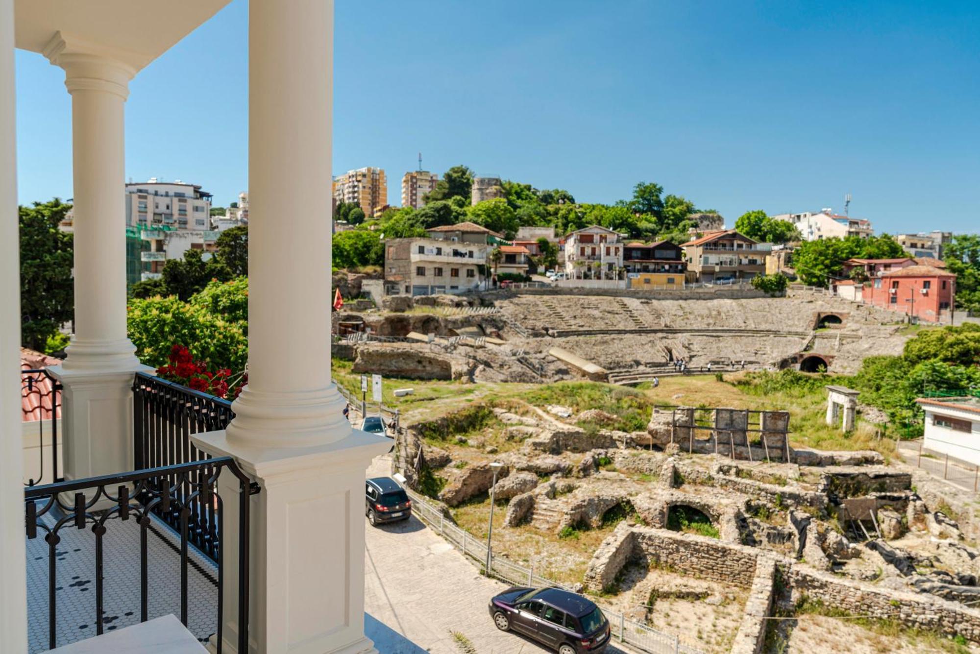 Art Gallery Boutique Hotel Durres Bagian luar foto