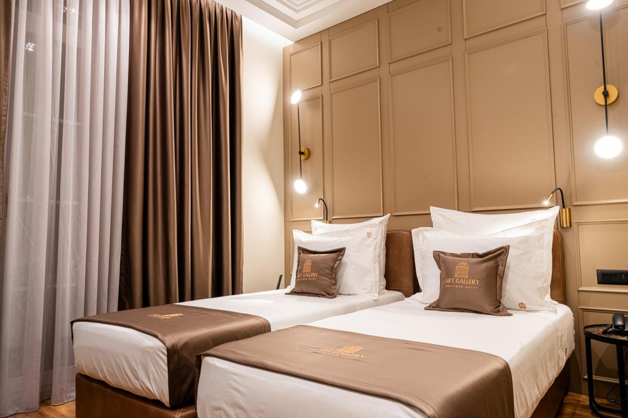 Art Gallery Boutique Hotel Durres Bagian luar foto