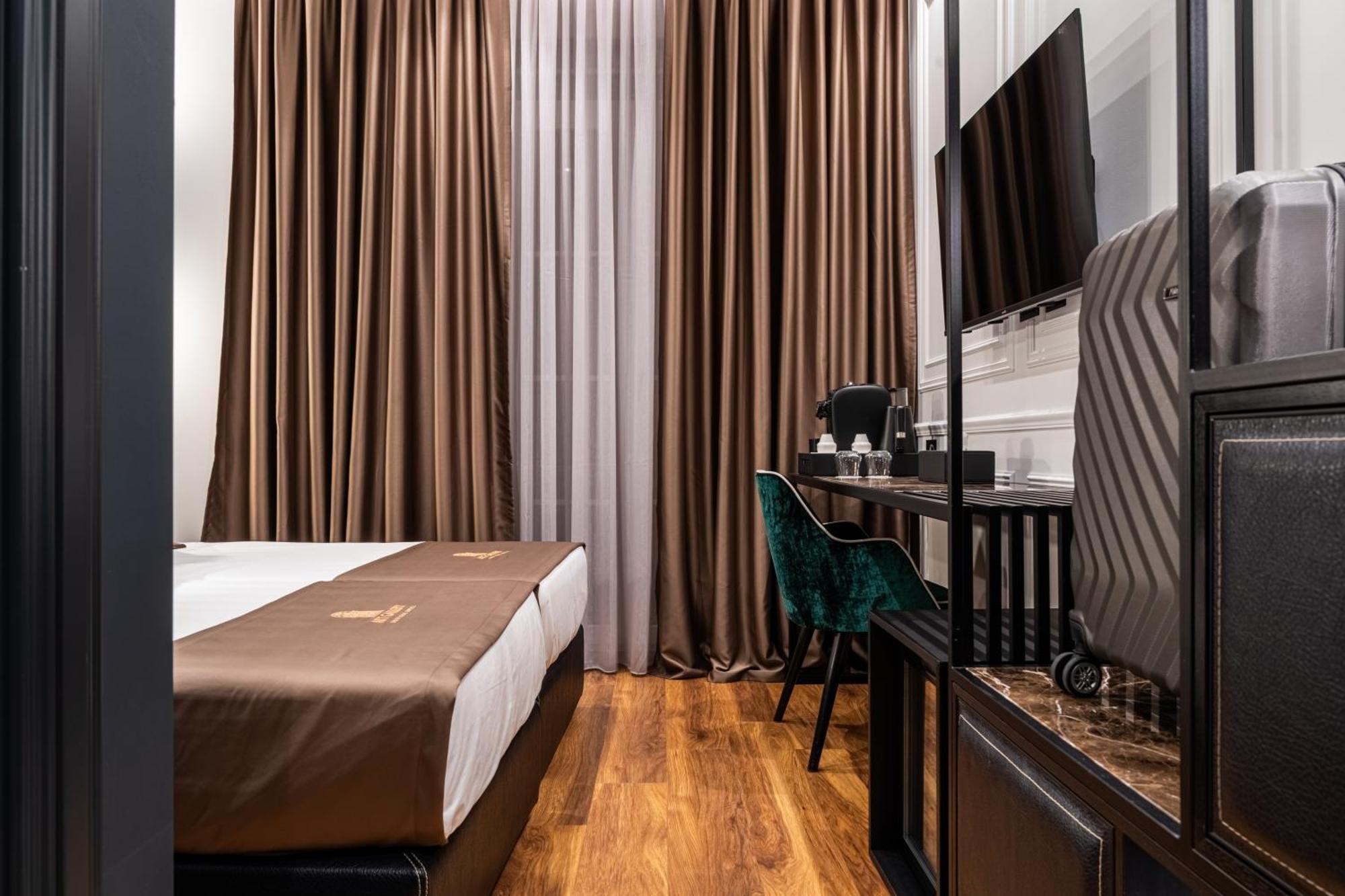 Art Gallery Boutique Hotel Durres Bagian luar foto
